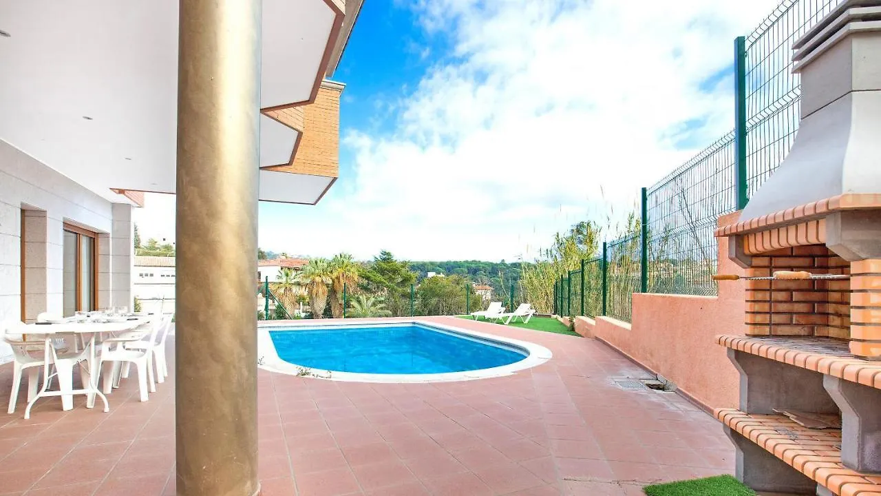 2Pau - Lloret De Mar Spain