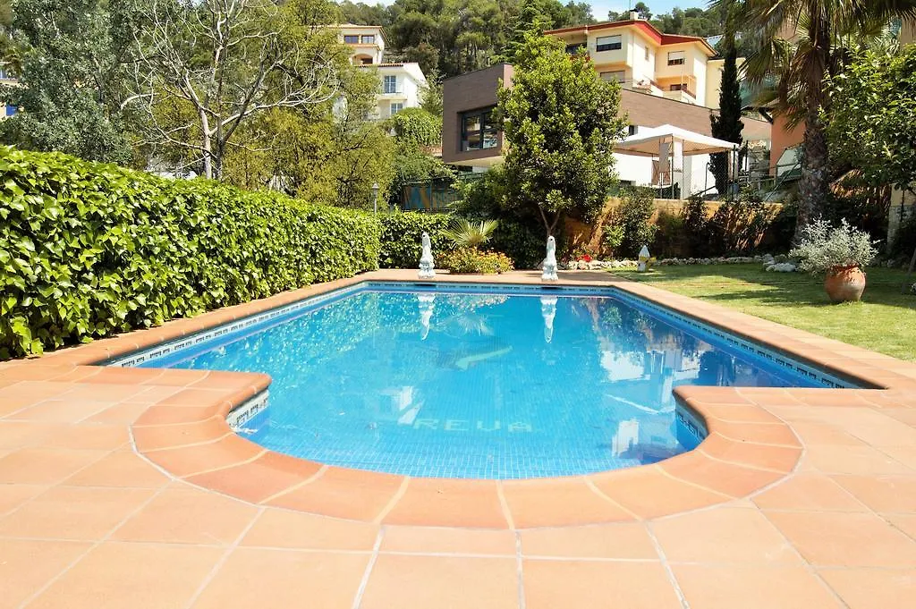 2Pau - Lloret De Mar 0*,