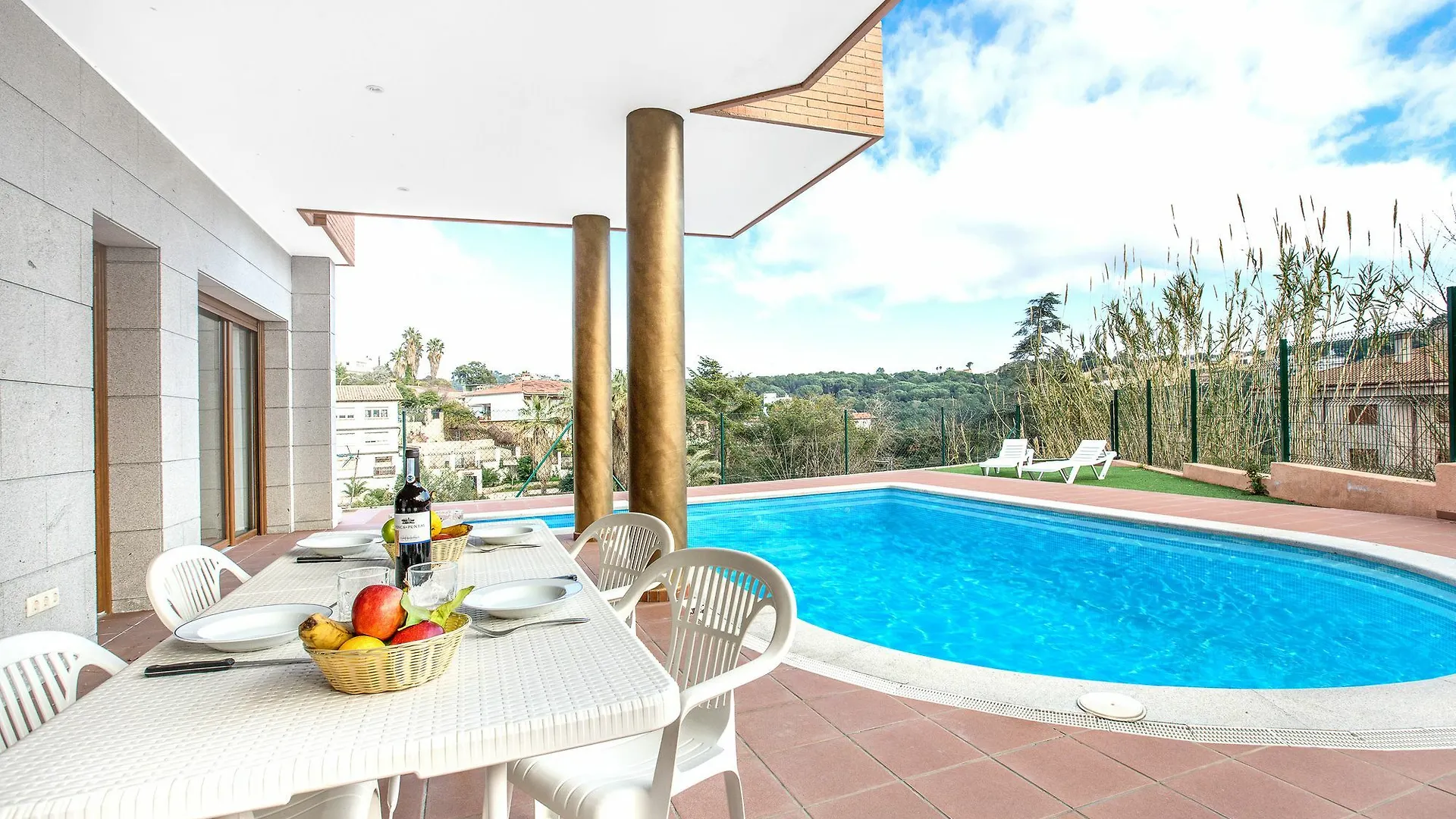2Pau - Lloret De Mar Villa