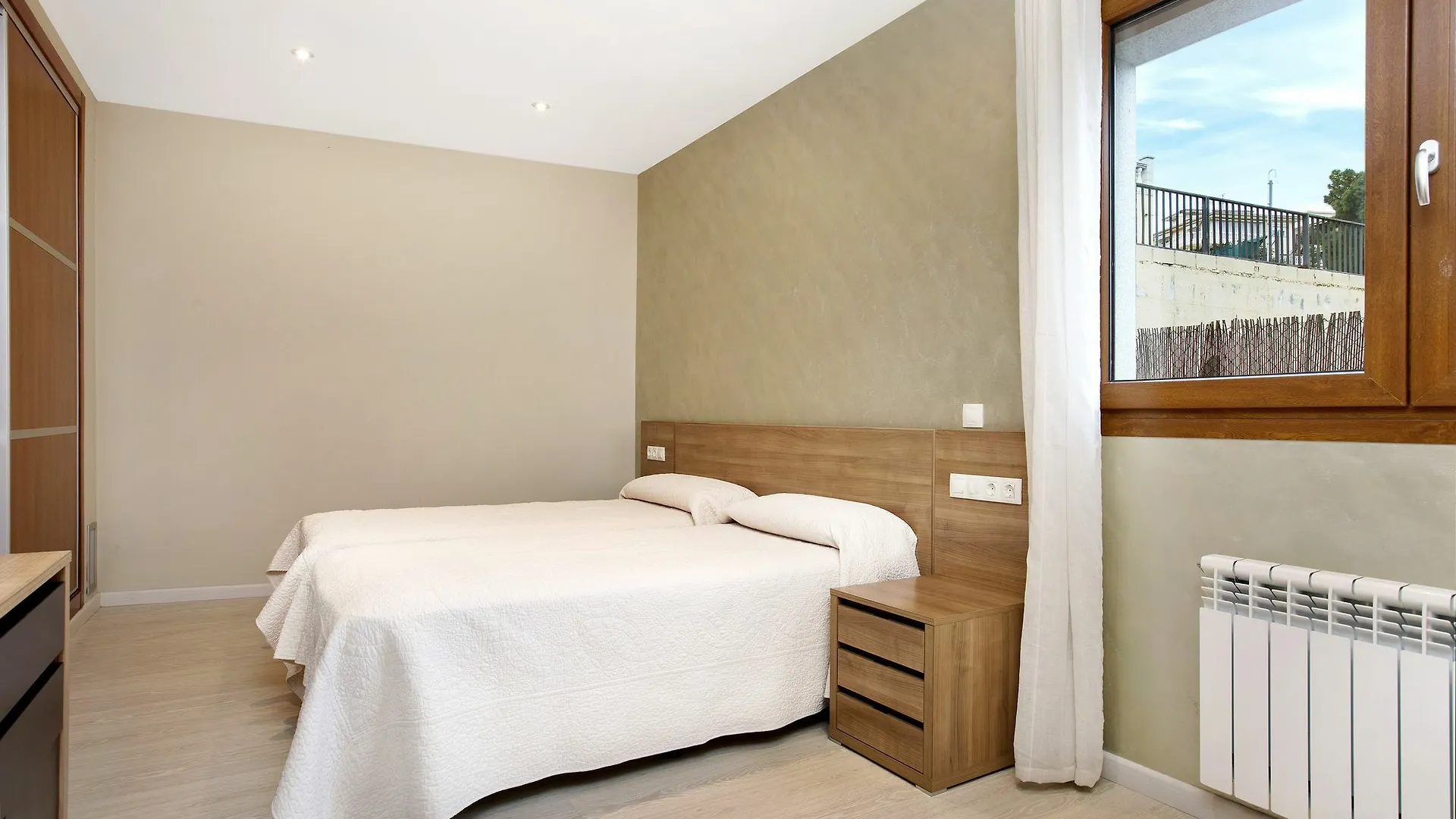 Villa 2Pau - Lloret De Mar Spain